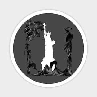 Statue Of Liberty In A Frame Of Fire (B/W) Magnet